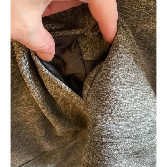 Under Armour Women’s Black Gray High Neck Mesh Pockets Sweatshirt Size XS - Picture 6 of 8